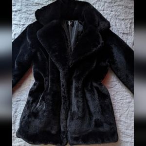 Black Faux fur Winter Fall Coat